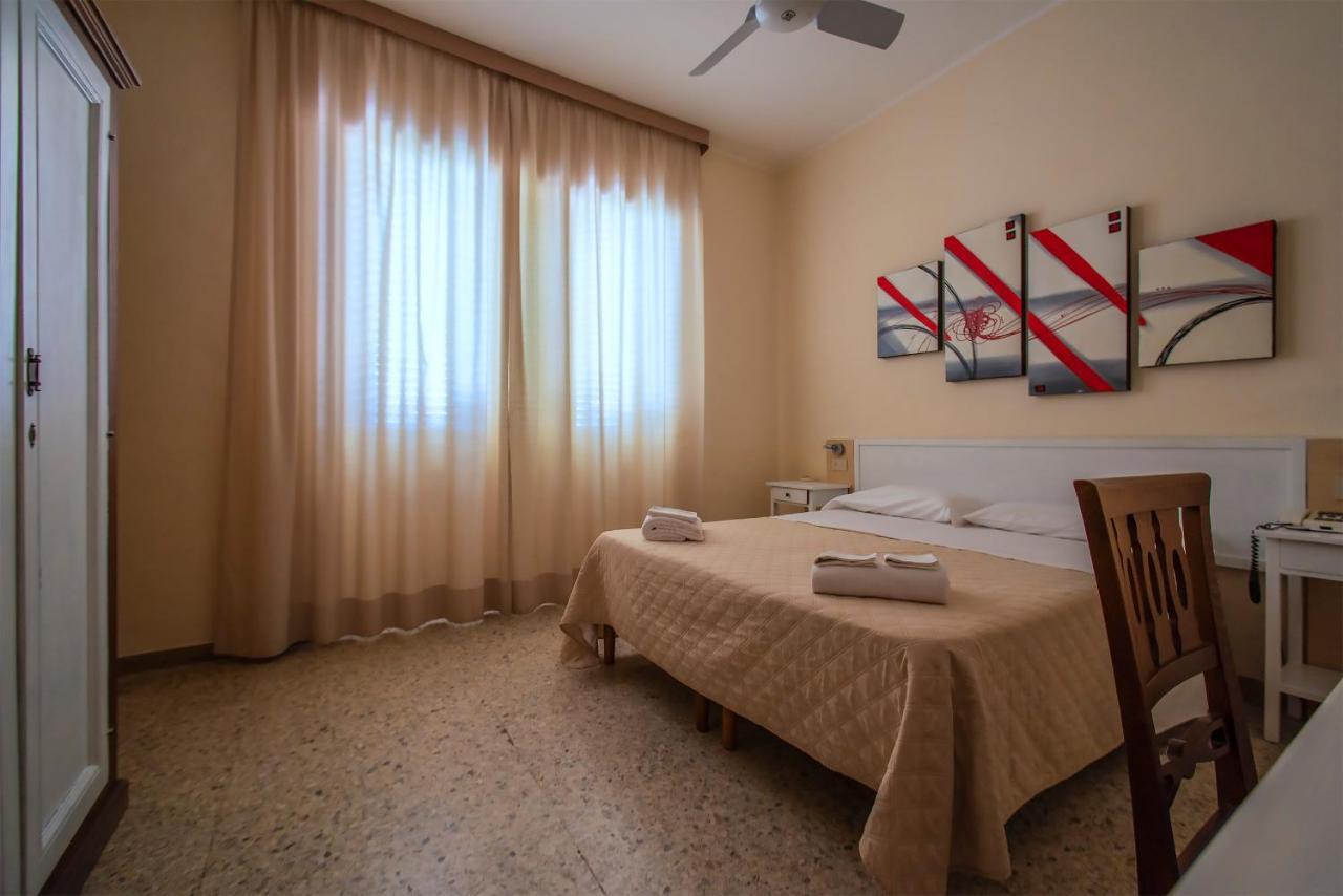 Hotel Sabatino フォッローニカ エクステリア 写真